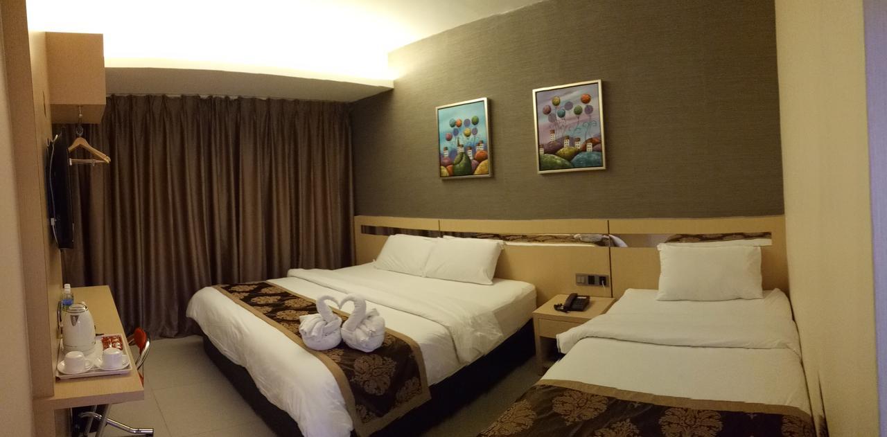 Golden Leaves Hotel Malacca Buitenkant foto