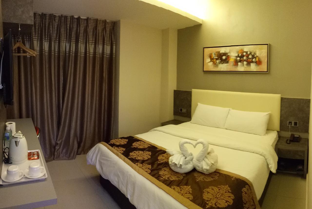 Golden Leaves Hotel Malacca Buitenkant foto